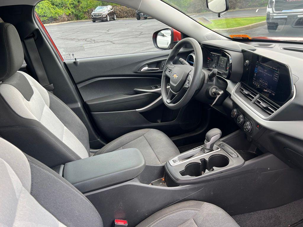 used 2024 Chevrolet Trax car, priced at $20,281