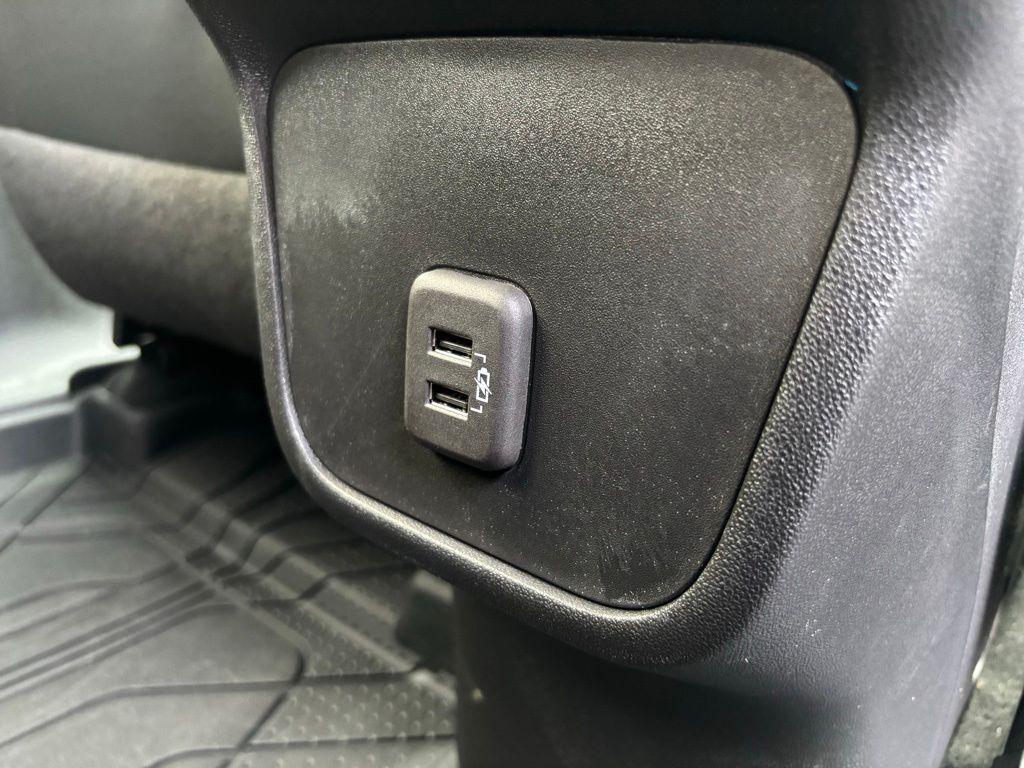 used 2023 Chevrolet Equinox car, priced at $25,053