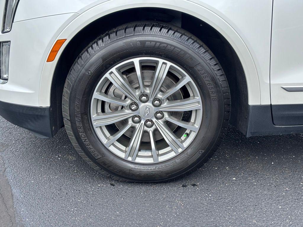 used 2017 Cadillac XT5 car, priced at $14,251