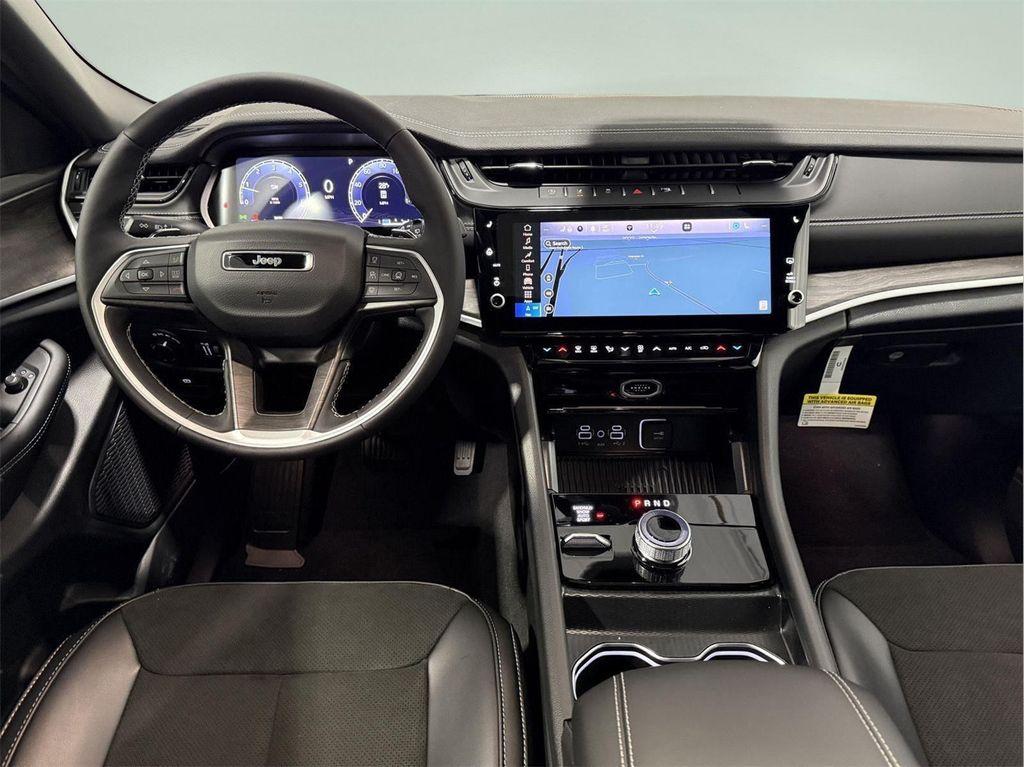 new 2026 Jeep Grand Cherokee car, priced at $47,425