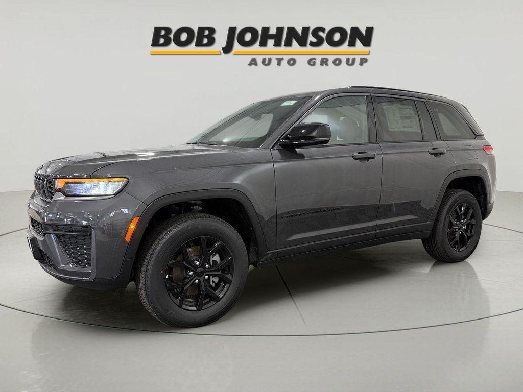 new 2026 Jeep Grand Cherokee car, priced at $47,425