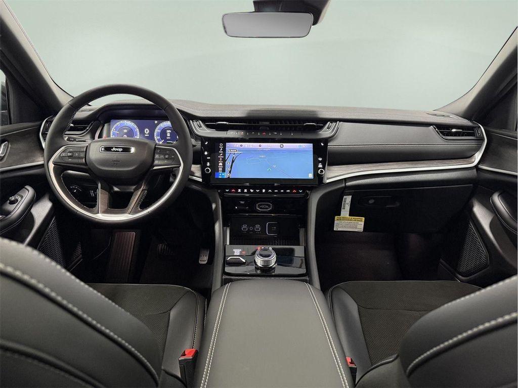 new 2026 Jeep Grand Cherokee car, priced at $47,425