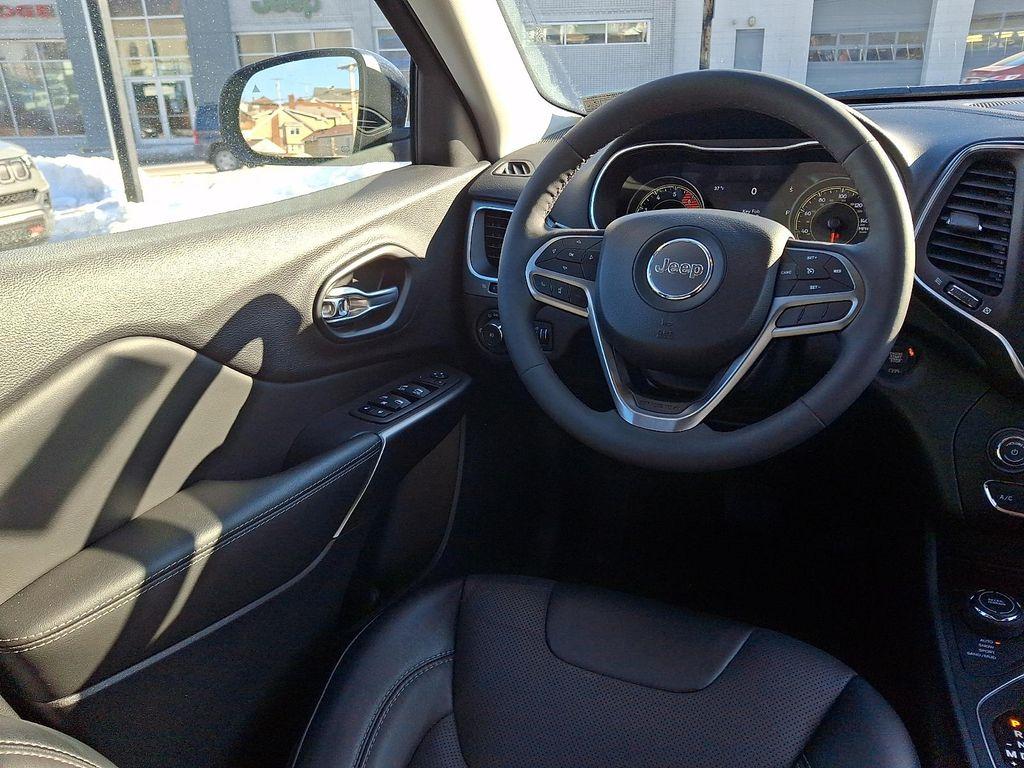 used 2022 Jeep Cherokee car, priced at $25,813