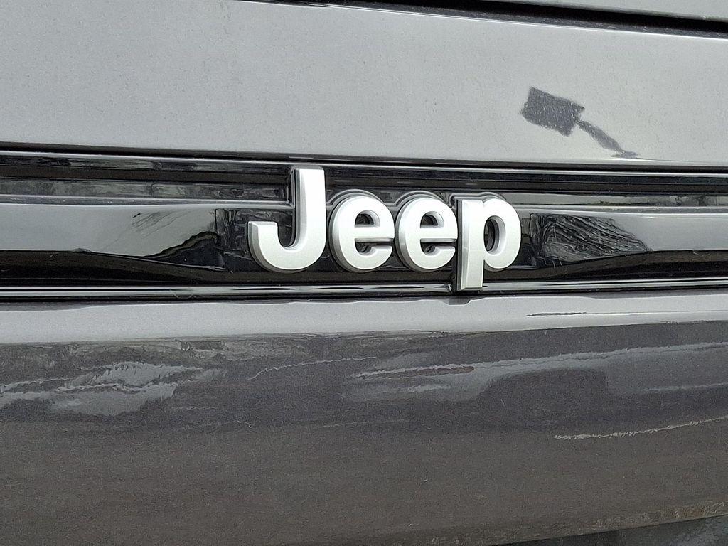 new 2026 Jeep Grand Cherokee car, priced at $49,805