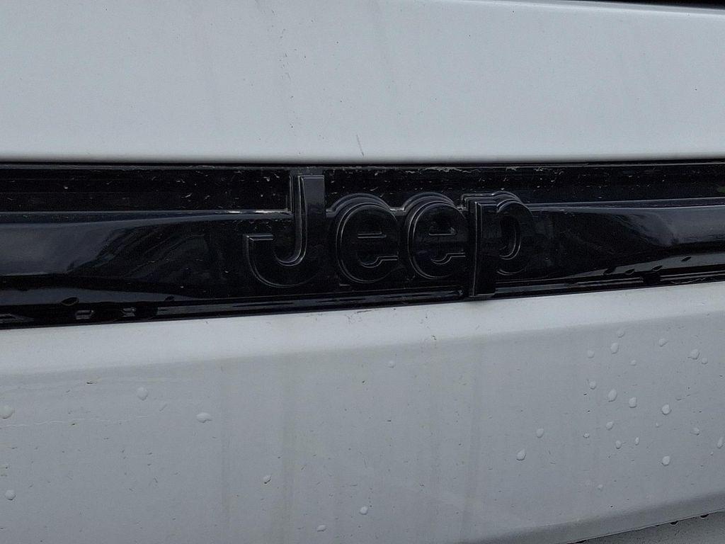 new 2026 Jeep Grand Cherokee car, priced at $50,210