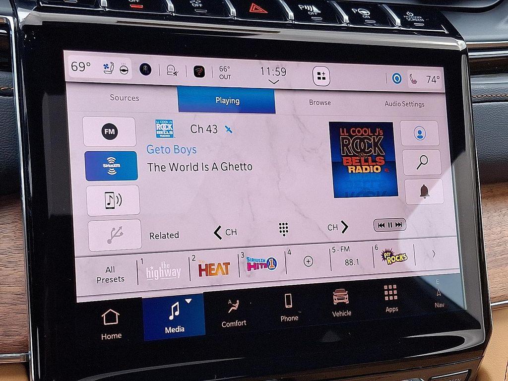 new 2025 Jeep Grand Cherokee L car, priced at $72,895