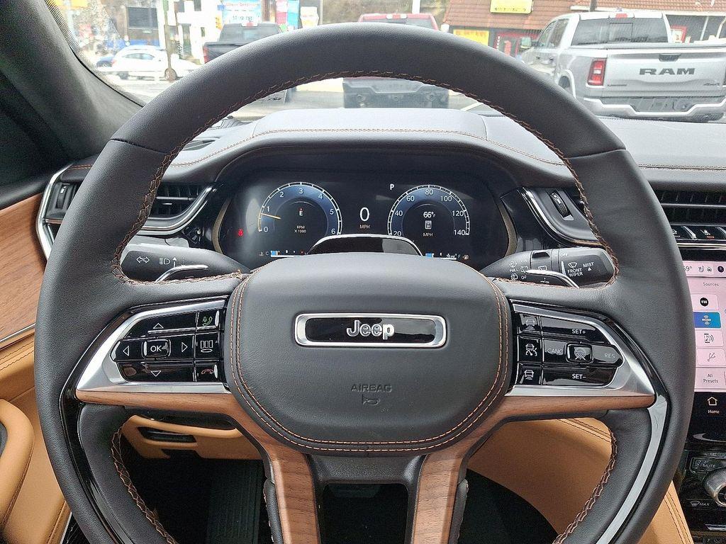 new 2025 Jeep Grand Cherokee L car, priced at $72,895