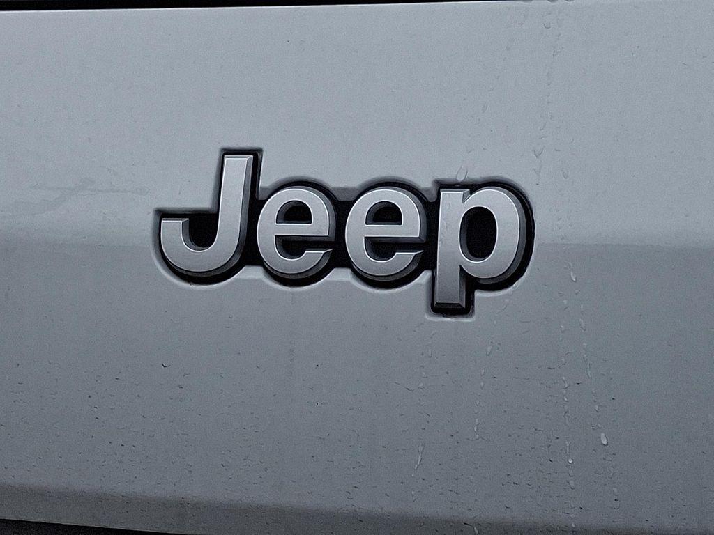 new 2025 Jeep Grand Cherokee L car, priced at $72,895
