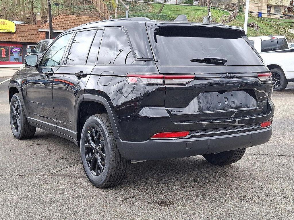 new 2025 Jeep Grand Cherokee car, priced at $47,330