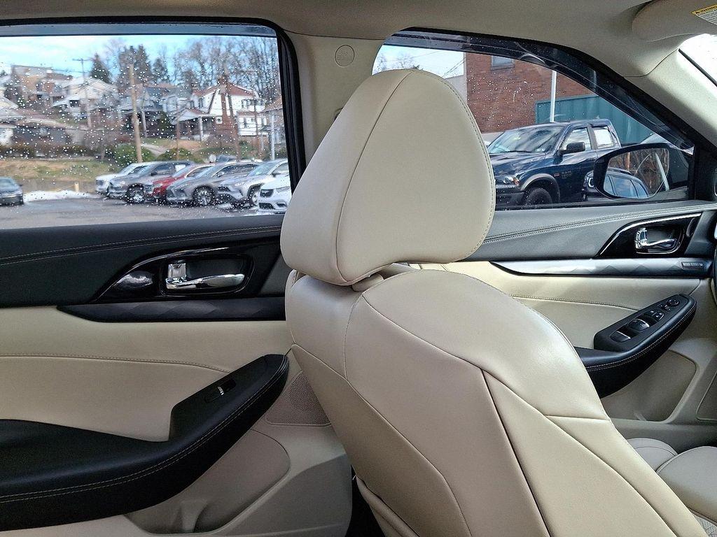 used 2022 Nissan Maxima car, priced at $24,487