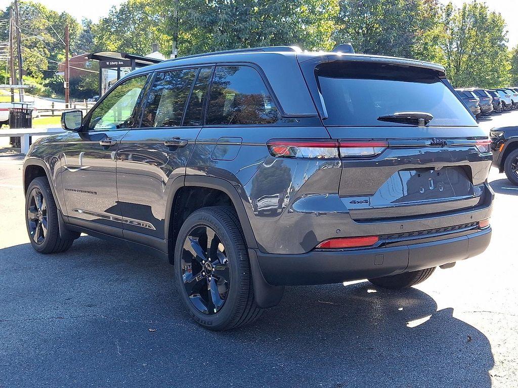 new 2025 Jeep Grand Cherokee car, priced at $49,795
