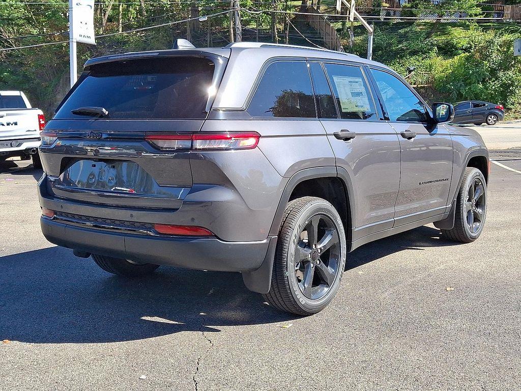 new 2025 Jeep Grand Cherokee car, priced at $49,795