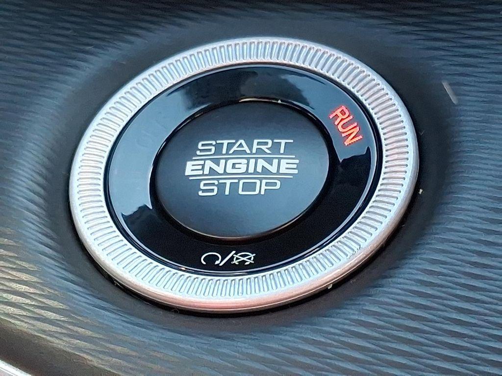 new 2025 Jeep Grand Cherokee car, priced at $49,795