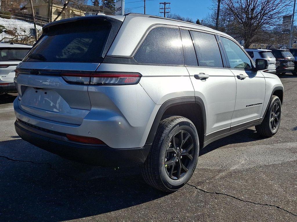 new 2026 Jeep Grand Cherokee car, priced at $48,750