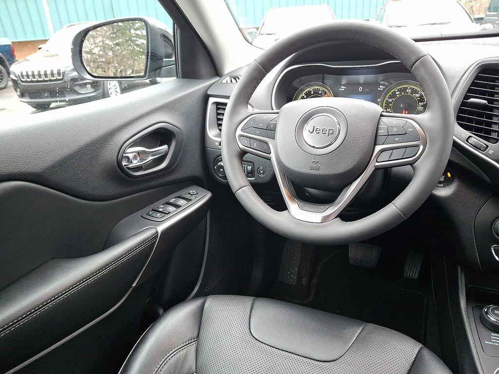 used 2022 Jeep Cherokee car, priced at $25,885