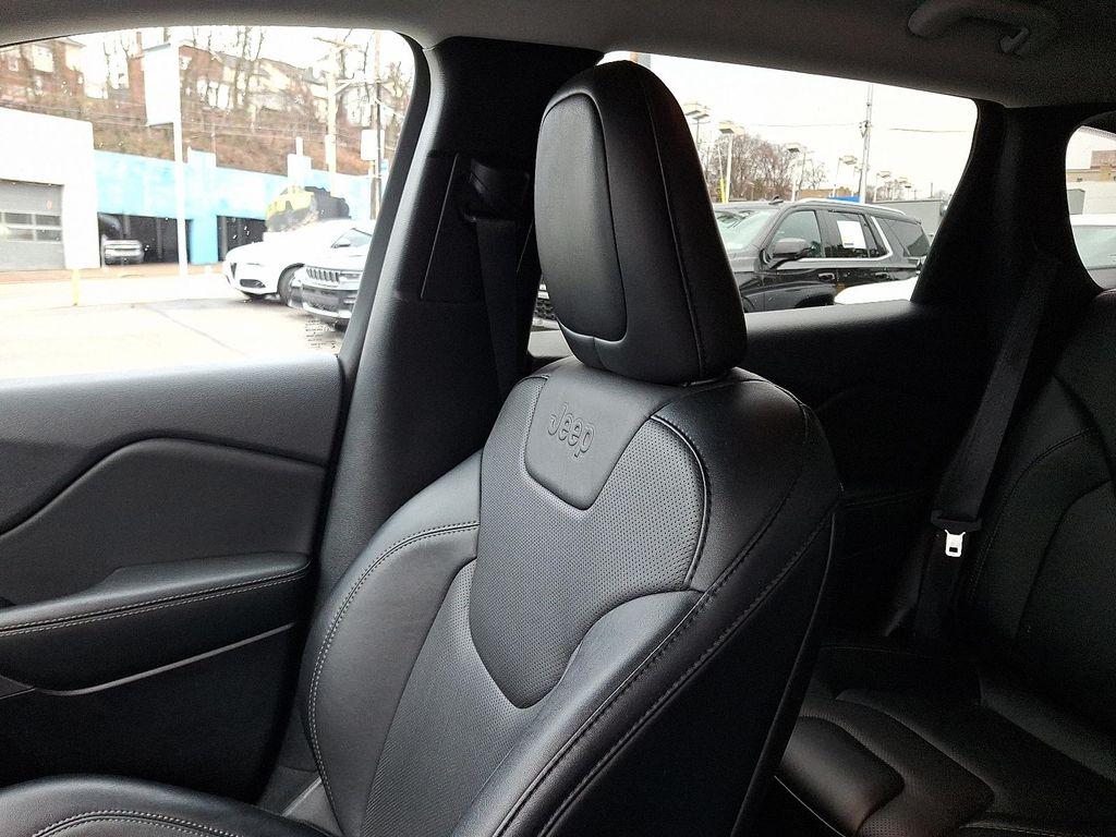 used 2022 Jeep Cherokee car, priced at $25,885