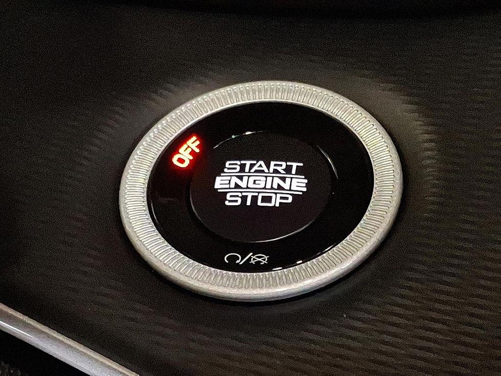 new 2025 Jeep Grand Cherokee car, priced at $42,975