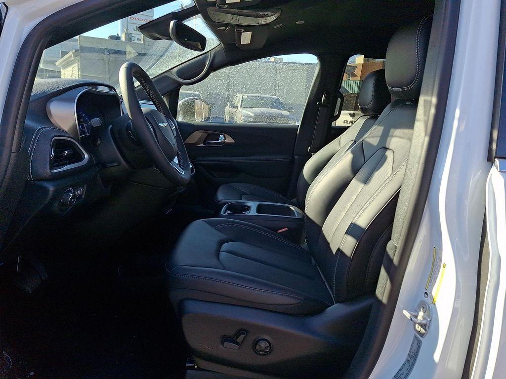 new 2026 Chrysler Pacifica car, priced at $51,005