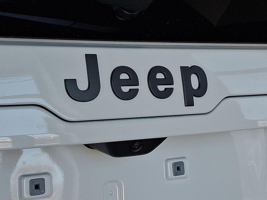 new 2026 Jeep Cherokee car, priced at $42,220