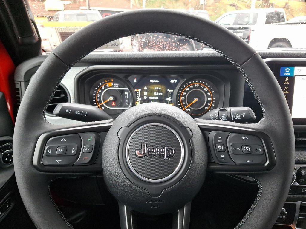 new 2025 Jeep Wrangler car, priced at $53,075