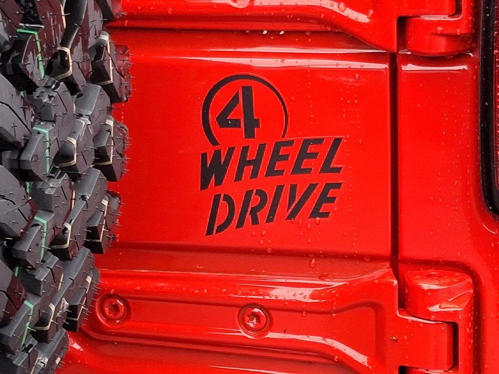 new 2025 Jeep Wrangler car, priced at $53,075