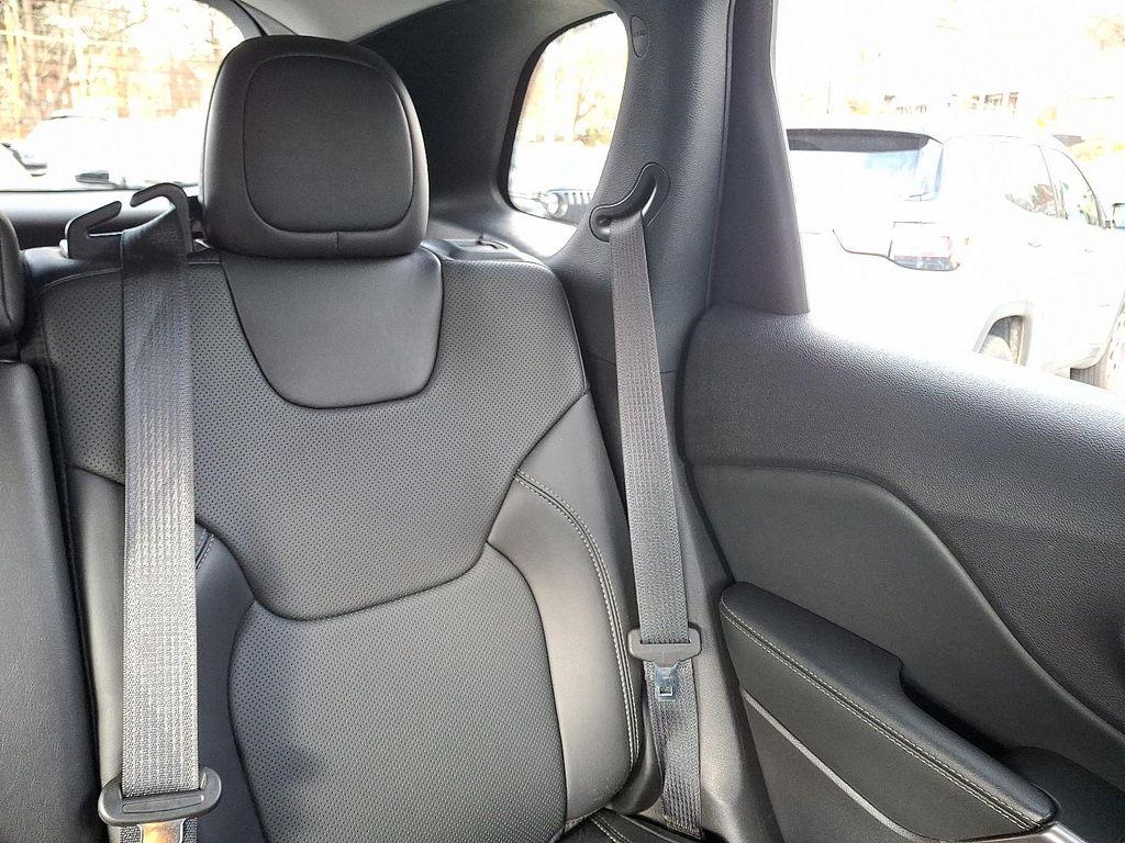 used 2022 Jeep Cherokee car, priced at $27,513