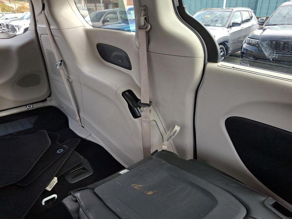 used 2021 Chrysler Pacifica car, priced at $23,342