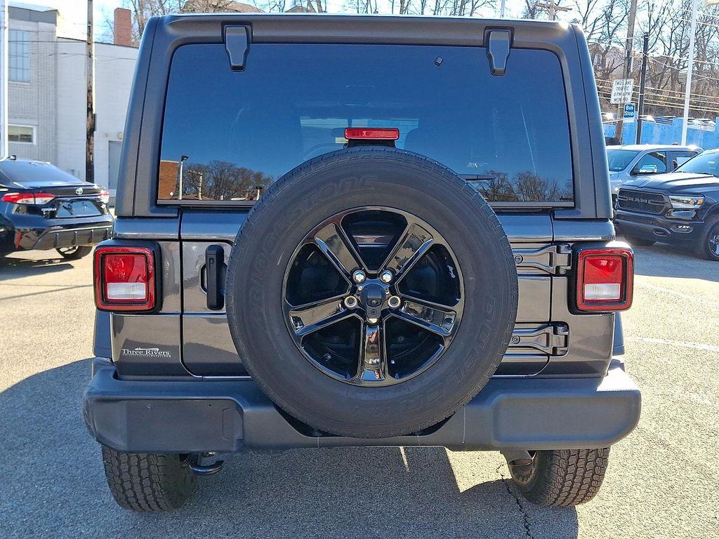 used 2022 Jeep Wrangler Unlimited car, priced at $31,817