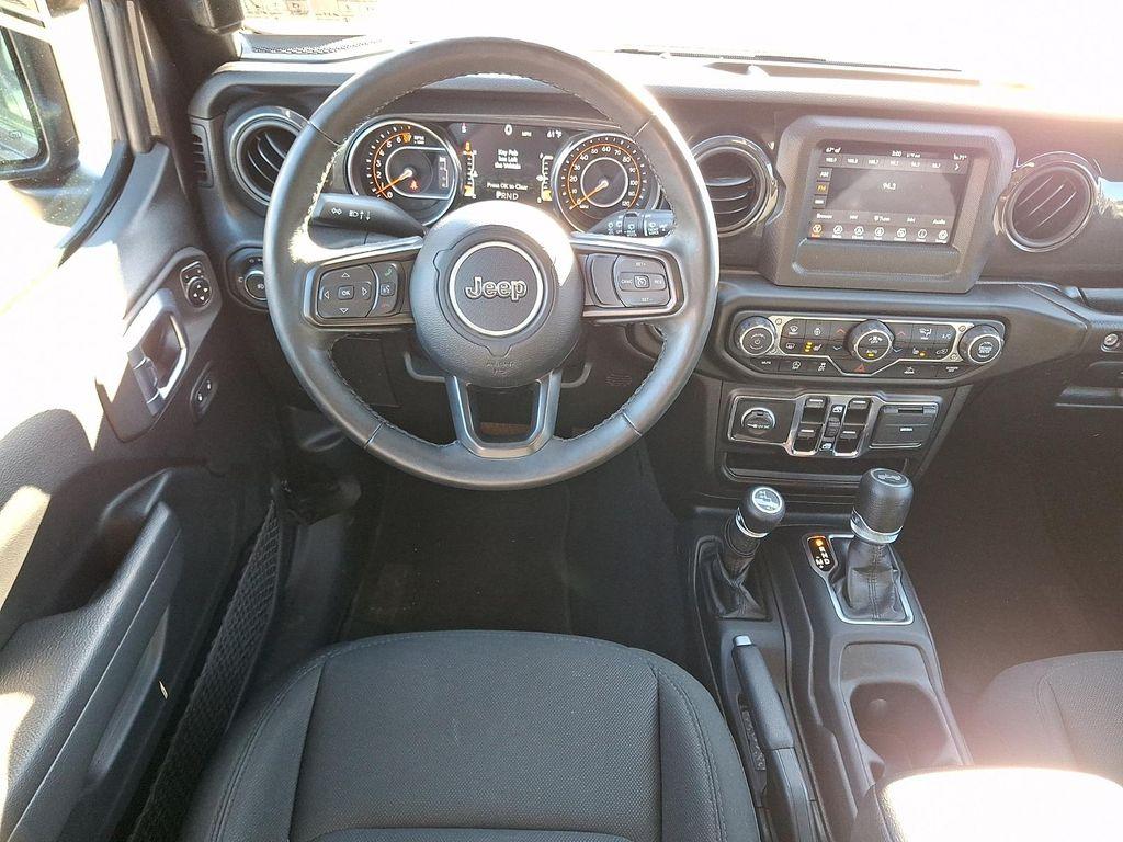 used 2022 Jeep Wrangler Unlimited car, priced at $31,817