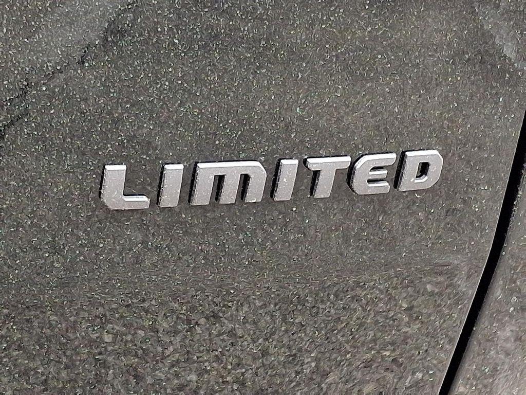 new 2026 Jeep Cherokee car, priced at $42,815