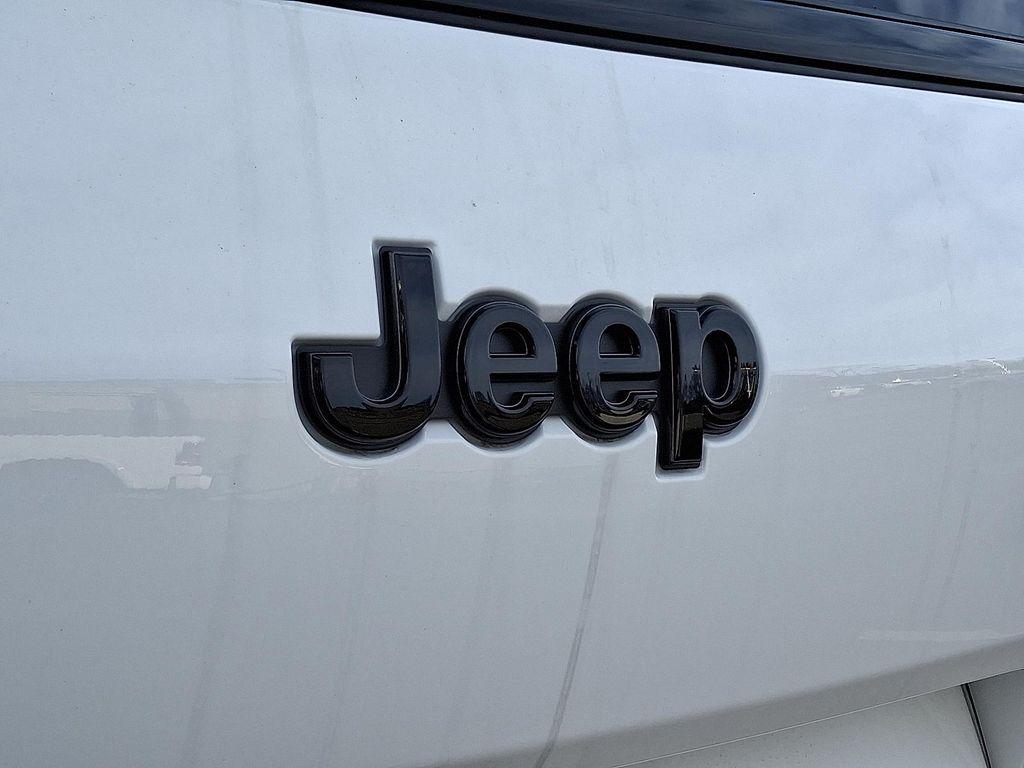 new 2025 Jeep Grand Cherokee L car, priced at $50,380