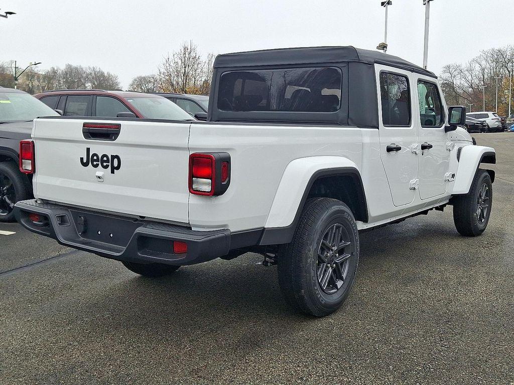 new 2026 Jeep Gladiator car, priced at $49,260