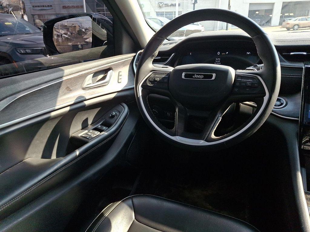 used 2023 Jeep Grand Cherokee car, priced at $35,099