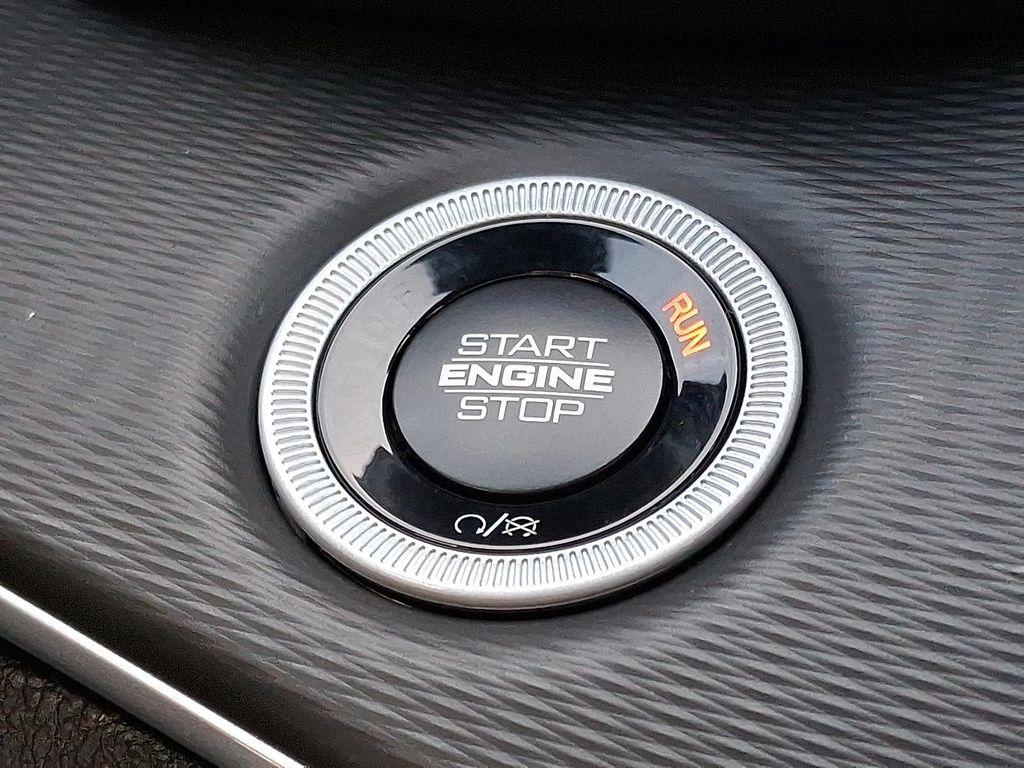 new 2025 Jeep Grand Cherokee car, priced at $42,380