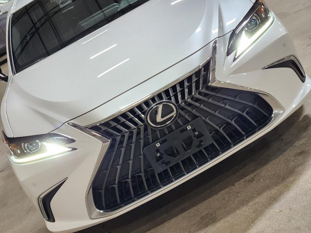 used 2024 Lexus ES 350 car, priced at $39,275