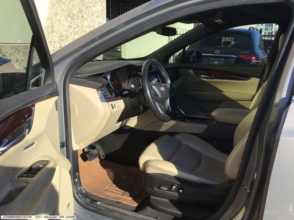 used 2017 Cadillac XT5 car, priced at $14,031