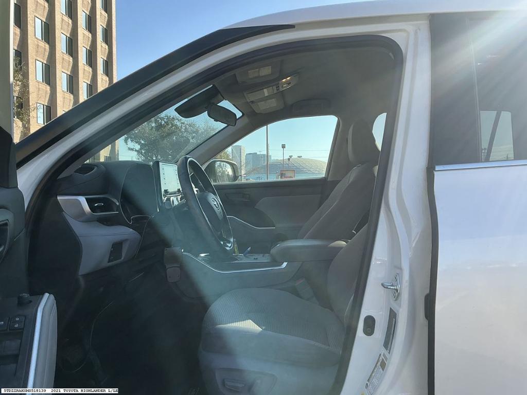 used 2021 Toyota Highlander car, priced at $28,377