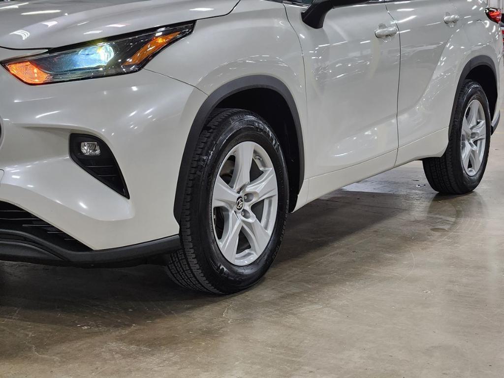 used 2021 Toyota Highlander car, priced at $28,377