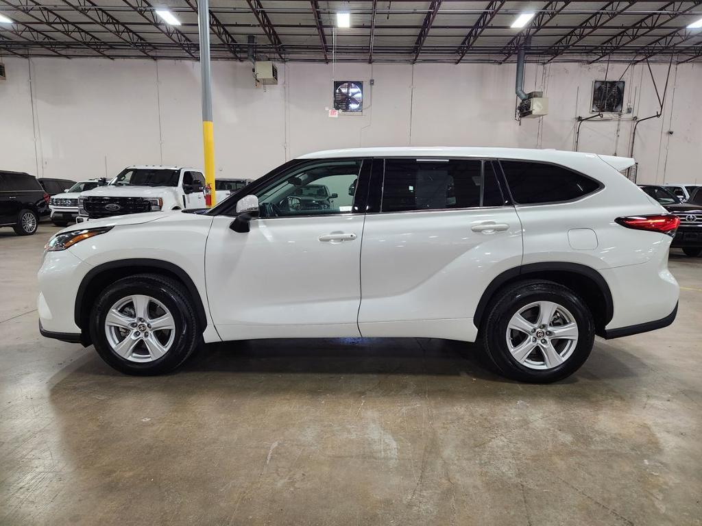 used 2021 Toyota Highlander car, priced at $28,377
