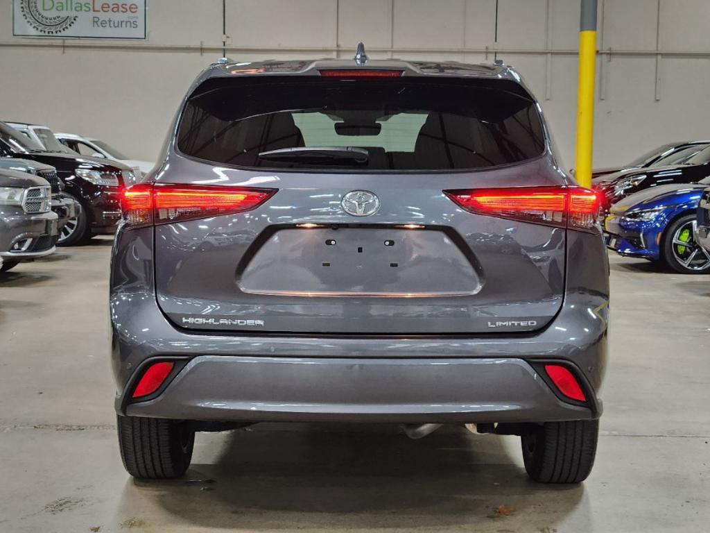 used 2021 Toyota Highlander car, priced at $35,802