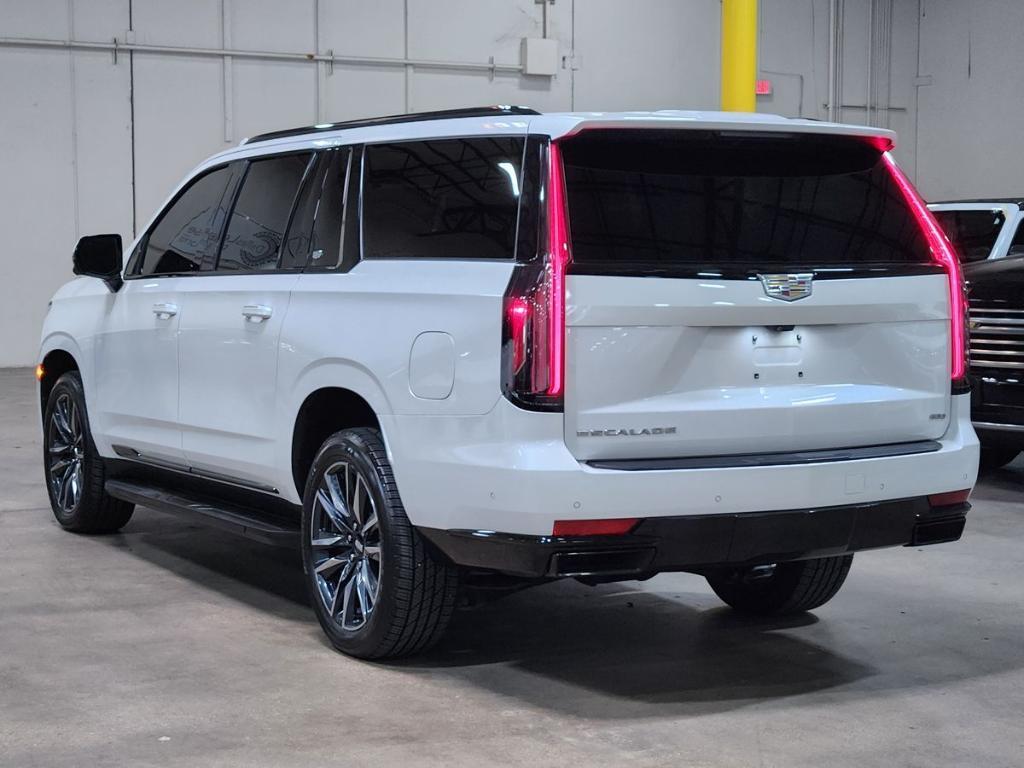 used 2021 Cadillac Escalade ESV car, priced at $53,288