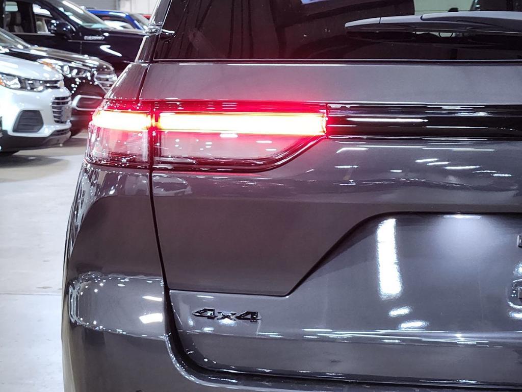 used 2024 Jeep Grand Cherokee car, priced at $35,239