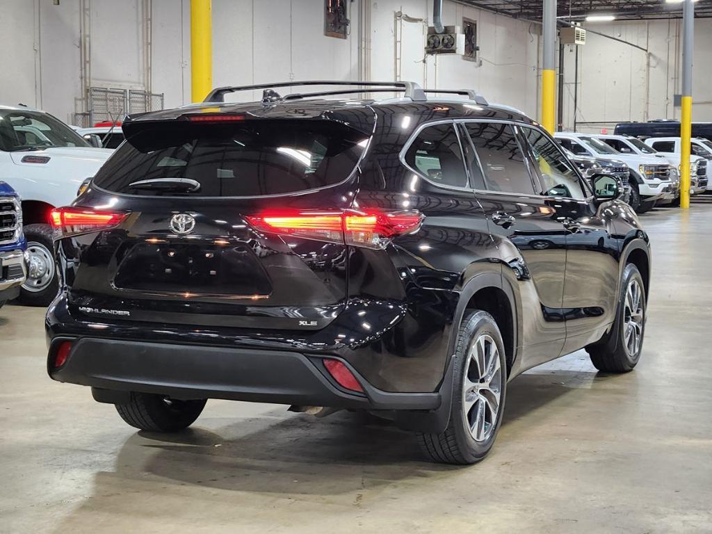 used 2022 Toyota Highlander car, priced at $33,461