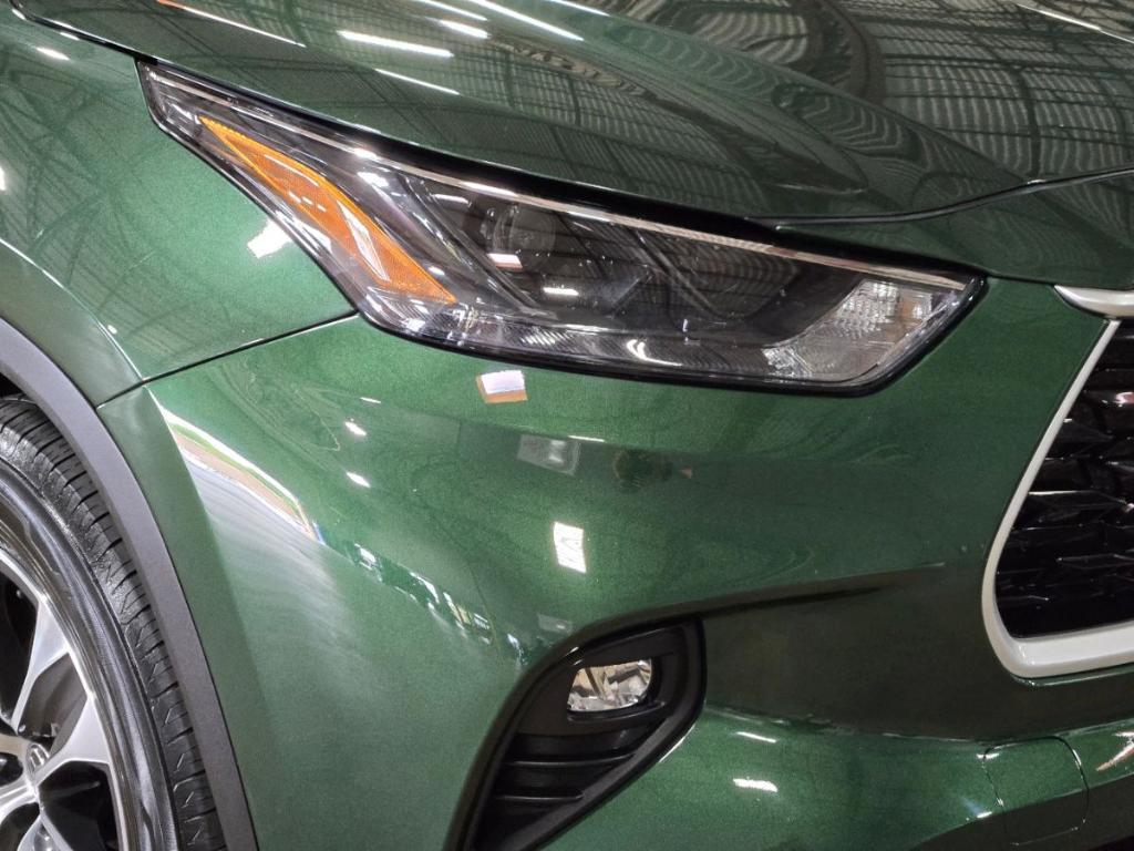 used 2023 Toyota Highlander car, priced at $33,967