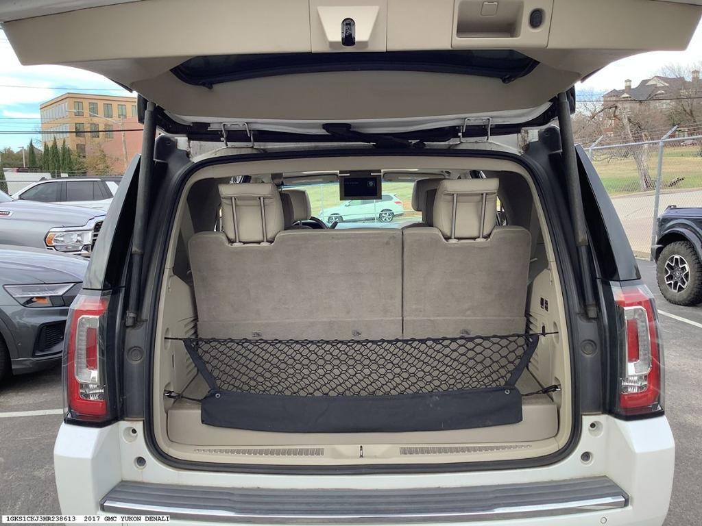 used 2017 GMC Yukon car, priced at $25,233