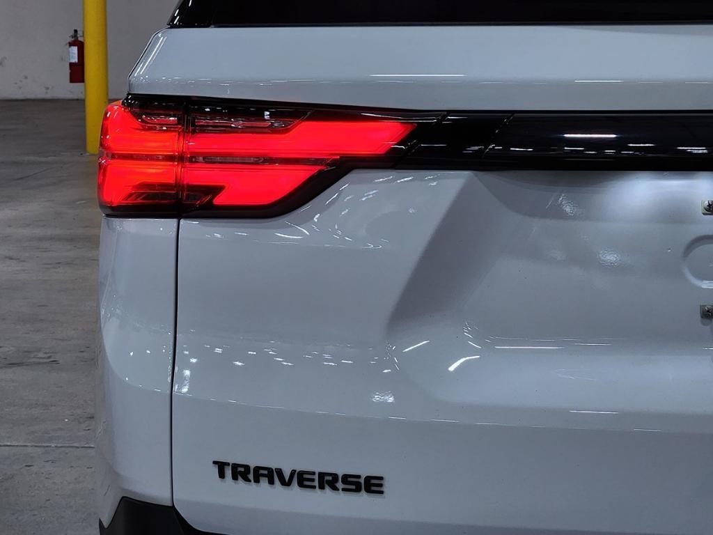 used 2023 Chevrolet Traverse car, priced at $37,312