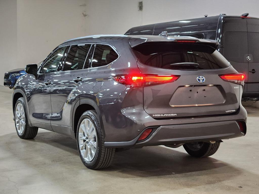 used 2021 Toyota Highlander Hybrid car, priced at $38,852