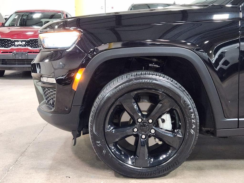 used 2023 Jeep Grand Cherokee car, priced at $33,769