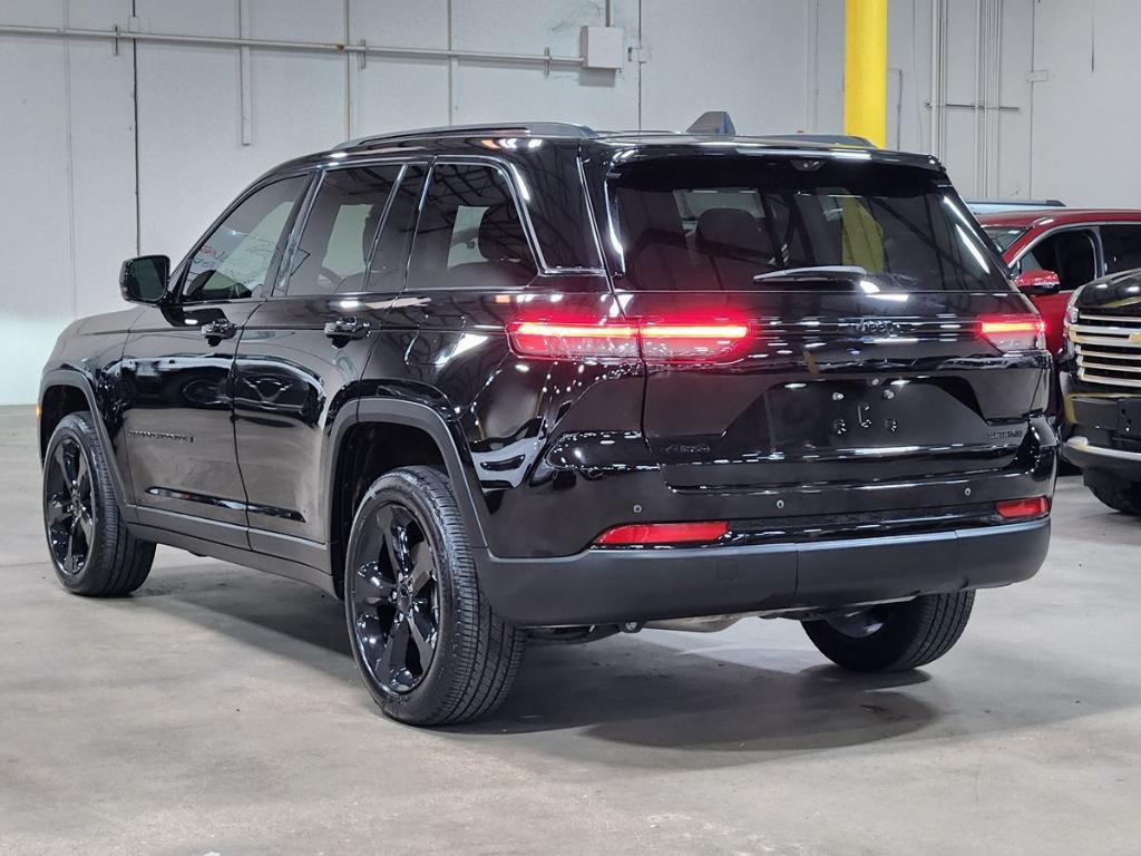 used 2023 Jeep Grand Cherokee car, priced at $33,769