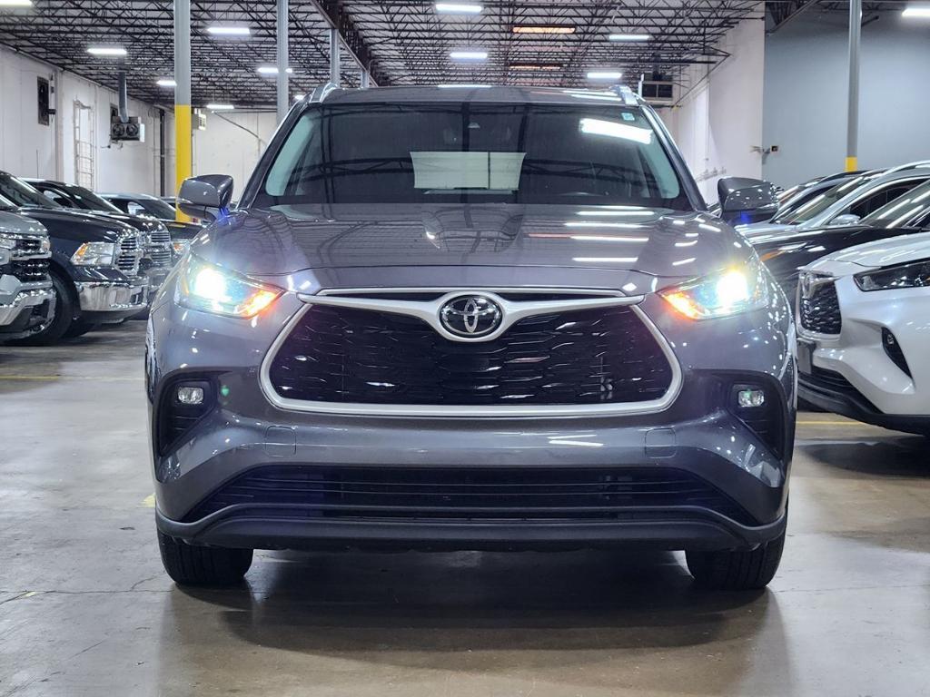 used 2021 Toyota Highlander car, priced at $32,801